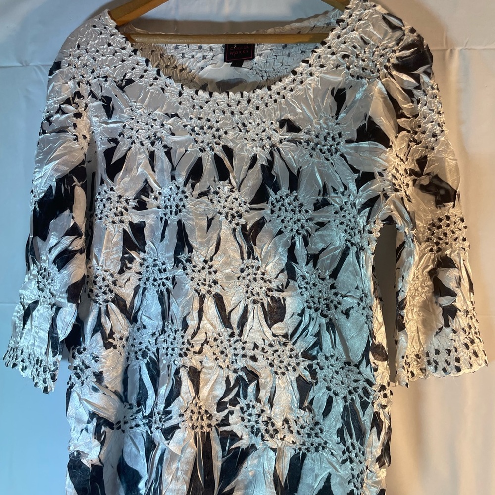 Elegant Black and White Women's Top